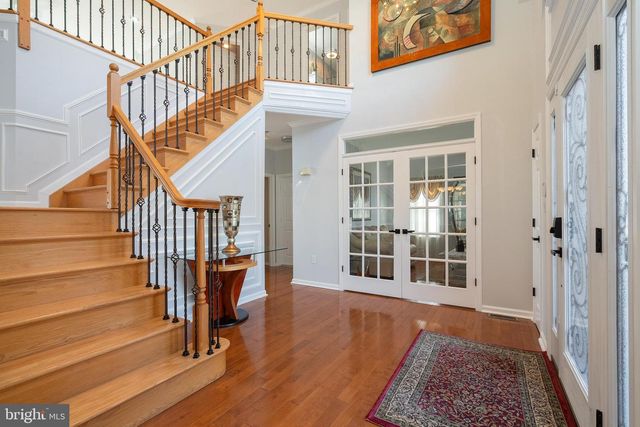6 LAWRENCE CT, Monroe Township, NJ 08831
