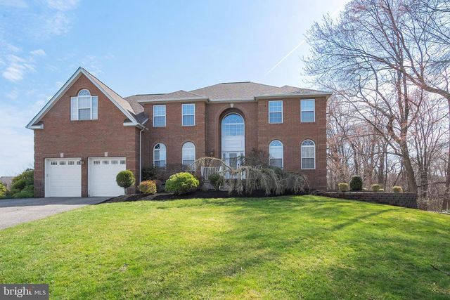 6 LAWRENCE CT, Monroe Township, NJ 08831