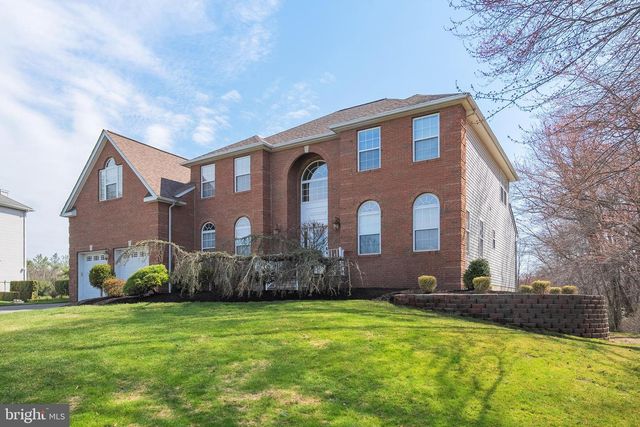 6 LAWRENCE CT, Monroe Township, NJ 08831