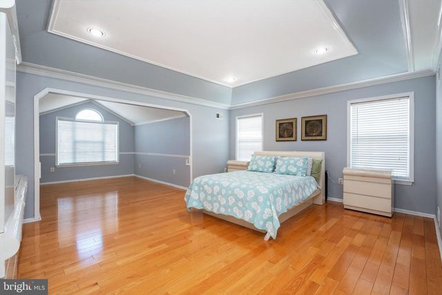 6 LAWRENCE CT, Monroe Township, NJ 08831