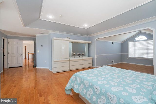 6 LAWRENCE CT, Monroe Township, NJ 08831