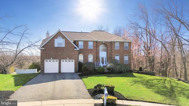 6 LAWRENCE CT, Monroe Township, NJ 08831