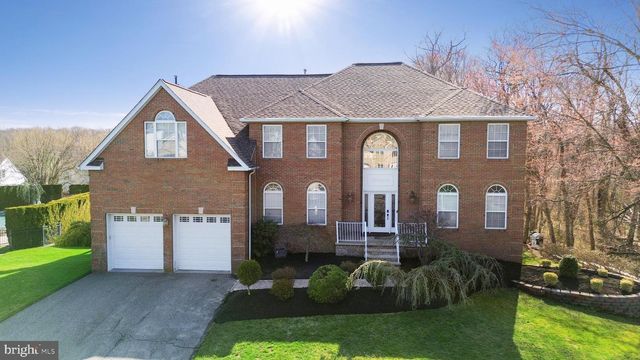 6 LAWRENCE CT, Monroe Township, NJ 08831