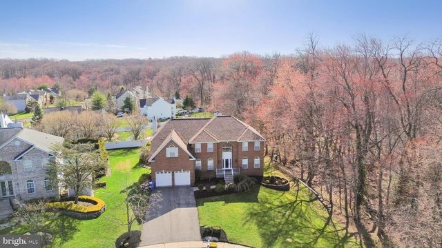 6 LAWRENCE CT, Monroe Township, NJ 08831