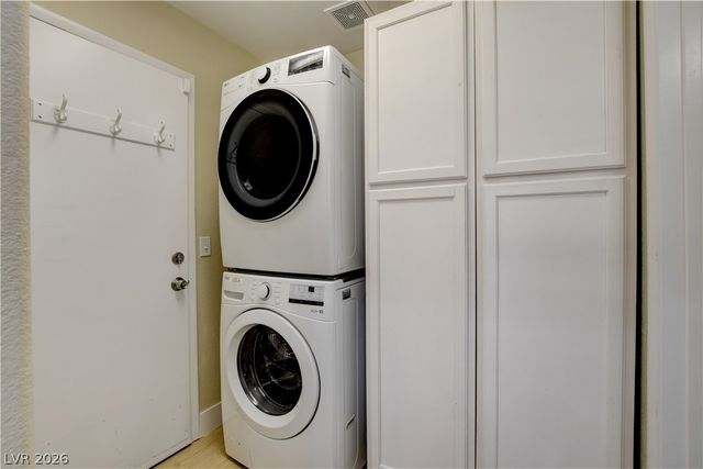 3330 Cheltenham Street, Las Vegas, NV 89129