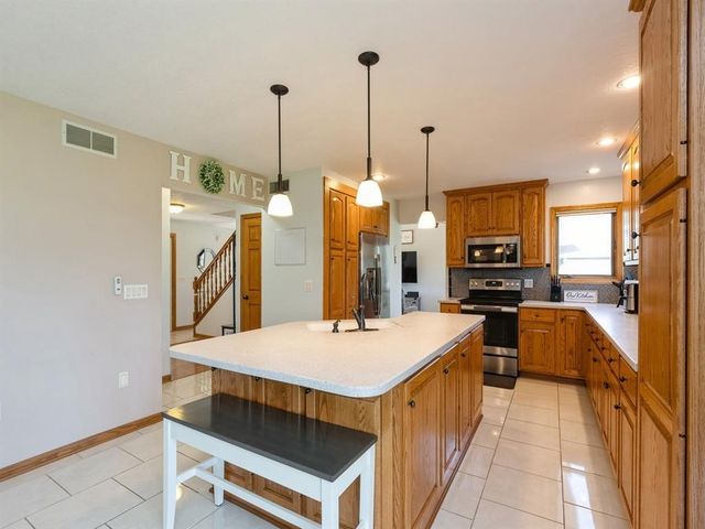 1415 W 9th Street S, Newton, IA 50208