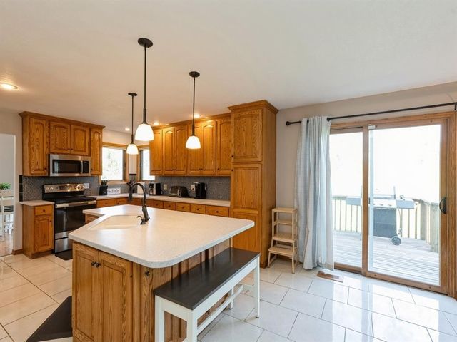 1415 W 9th Street S, Newton, IA 50208