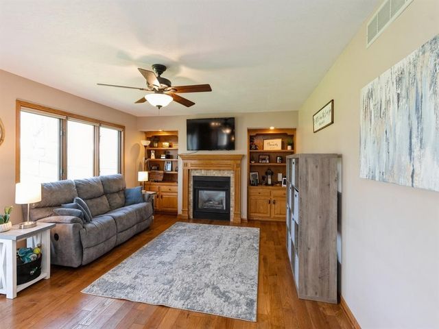 1415 W 9th Street S, Newton, IA 50208