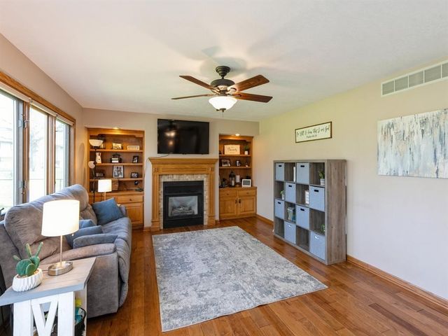 1415 W 9th Street S, Newton, IA 50208