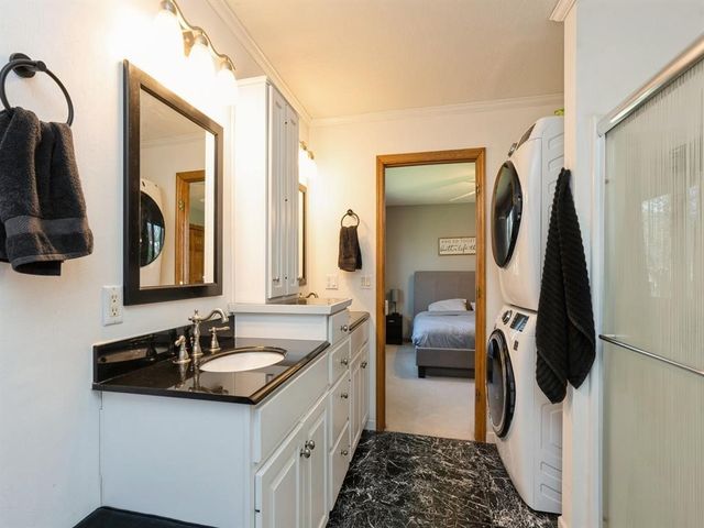 1415 W 9th Street S, Newton, IA 50208