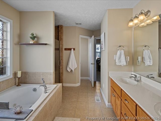 1328 Masterpiece Drive, Hope Mills, NC 28348