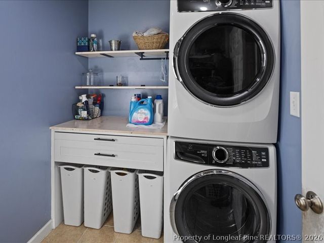 1328 Masterpiece Drive, Hope Mills, NC 28348