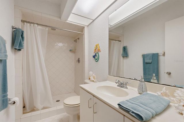 745 PINELLAS BAYWAY S 206, St Petersburg, FL 33705