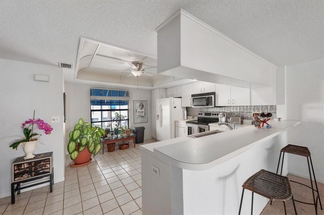 745 PINELLAS BAYWAY S 206, St Petersburg, FL 33705