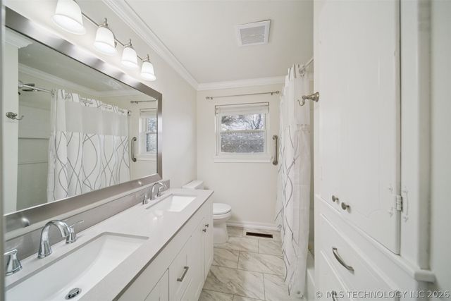 205 S Mary Avenue, Wagoner, OK 74467