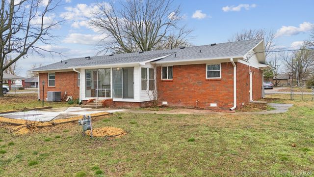 205 S Mary Avenue, Wagoner, OK 74467