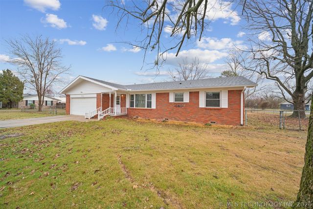 205 S Mary Avenue, Wagoner, OK 74467