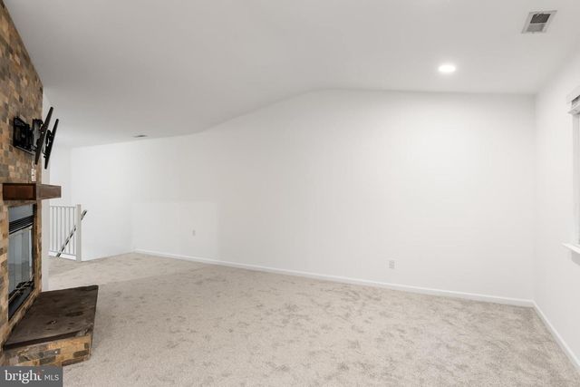 402-B MULBERRY CV, Mount Laurel, NJ 08054