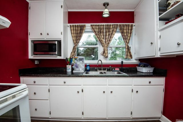 108 N Tongue Street, Freelandville, IN 47535