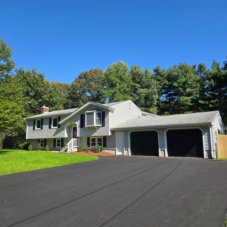 11 Renwick Dr, Norton, MA 02766