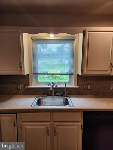 208 E 6TH ST, Lititz, PA 17543