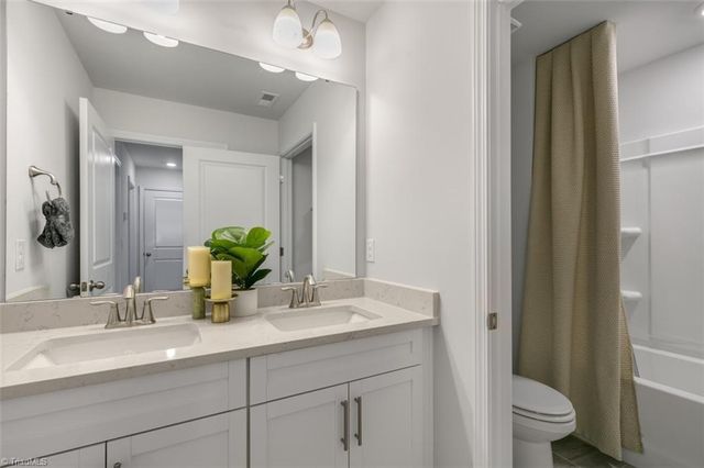 129 Briarwood Lane, Bermuda Run, NC 27006