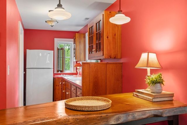 44 Andover Street, North Andover, MA 01845