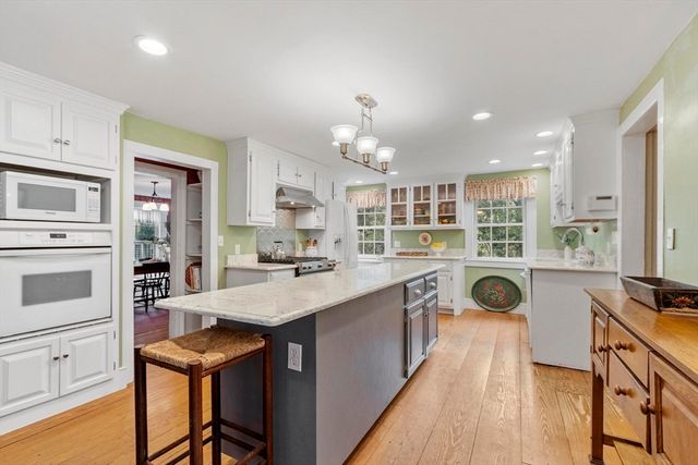 44 Andover Street, North Andover, MA 01845
