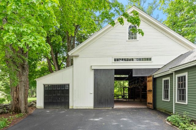 44 Andover Street, North Andover, MA 01845