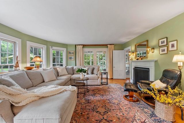 44 Andover Street, North Andover, MA 01845