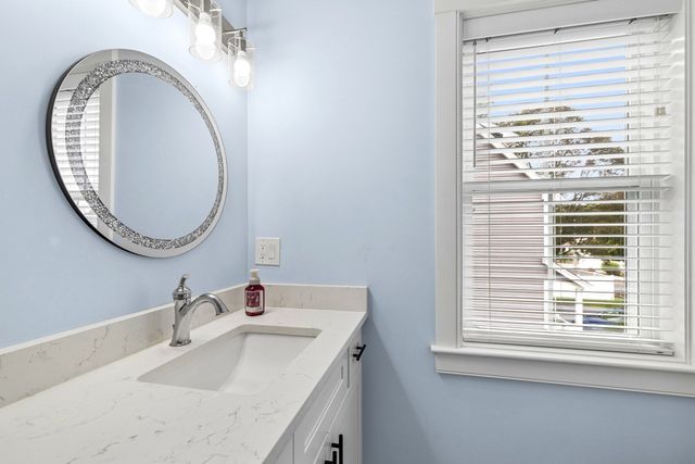 5 Orchard View Cir 5, Framingham, MA 01702