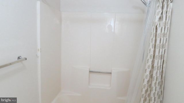 17 MEADOWWOOD CT, Columbus, NJ 08022