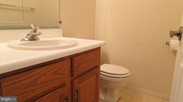17 MEADOWWOOD CT, Columbus, NJ 08022