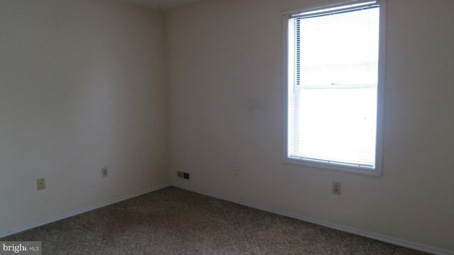 17 MEADOWWOOD CT, Columbus, NJ 08022