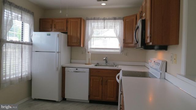 17 MEADOWWOOD CT, Columbus, NJ 08022