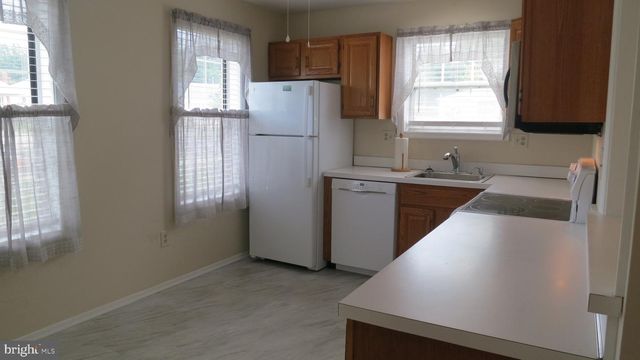 17 MEADOWWOOD CT, Columbus, NJ 08022