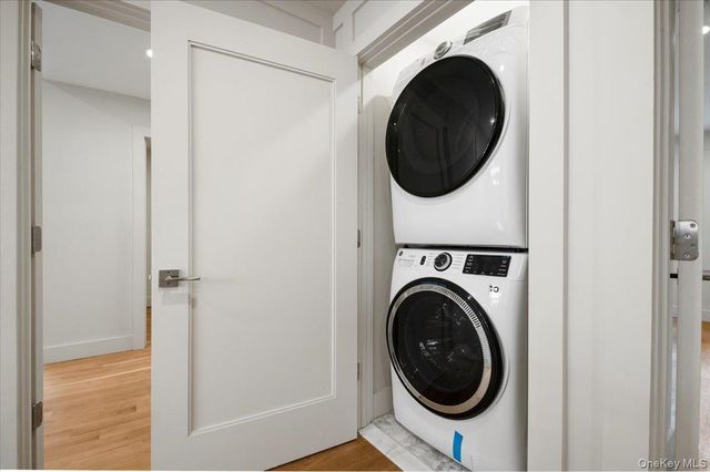 22 Franklin Avenue, Port Washington, NY 11050