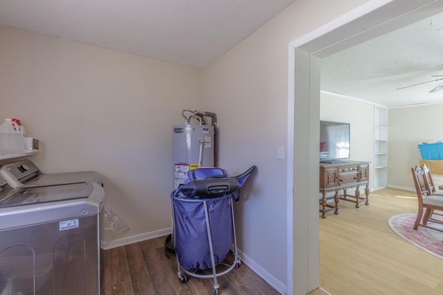 1144 Ridgeway Road, Lafayette, GA 30728