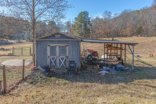 1144 Ridgeway Road, Lafayette, GA 30728