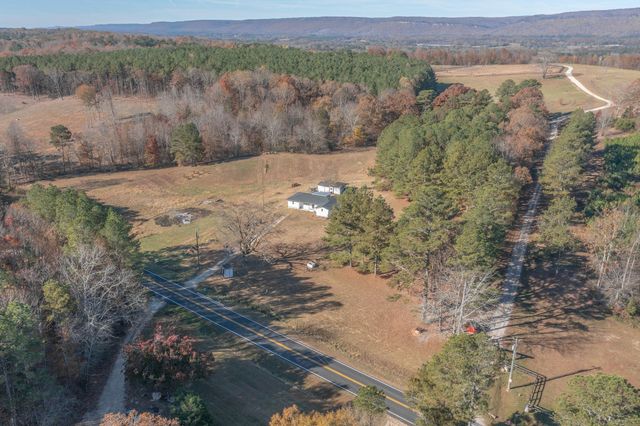 1144 Ridgeway Road, Lafayette, GA 30728