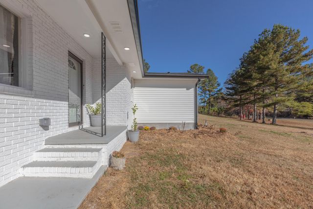 1144 Ridgeway Road, Lafayette, GA 30728