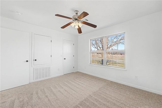 3300 SW Victoria Place 2, Bentonville, AR 72712