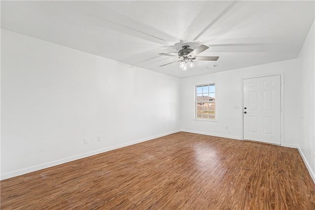 3300 SW Victoria Place 2, Bentonville, AR 72712