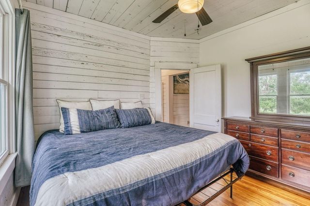 19576 Pickens Road, Washington, TX 77880