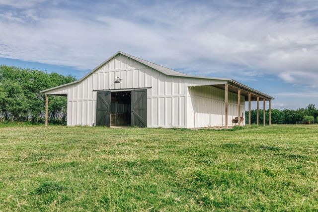 19576 Pickens Road, Washington, TX 77880