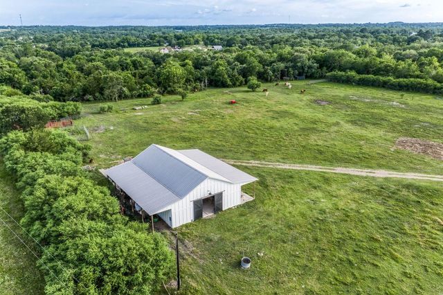 19576 Pickens Road, Washington, TX 77880