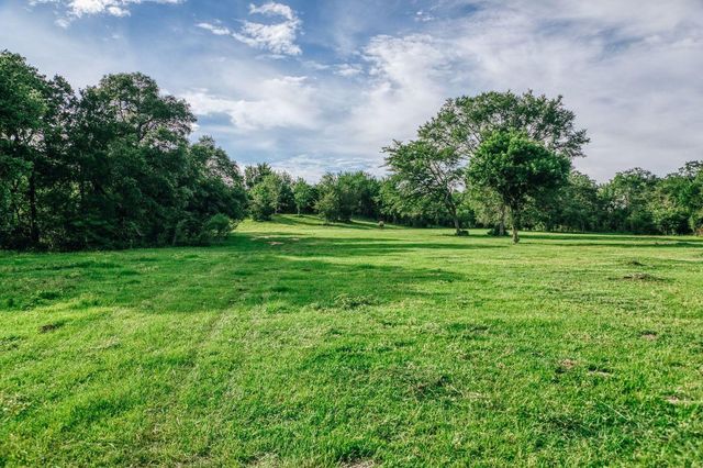 19576 Pickens Road, Washington, TX 77880