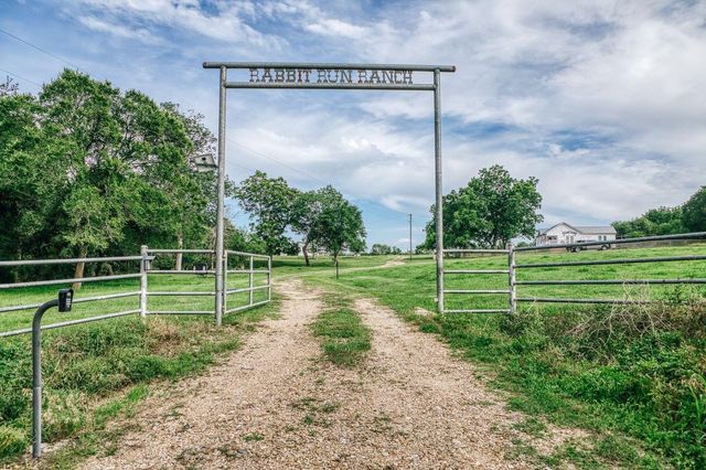19576 Pickens Road, Washington, TX 77880