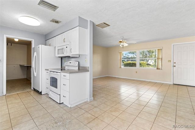 230 S Jackson Street, Beverly Hills, FL 34465