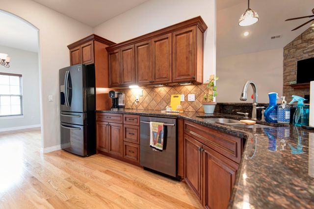 4649 Silo Hills Drive, Springfield, MO 65802